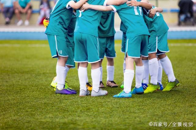 王曼昱在中国大满贯赛上成功夺得双冠